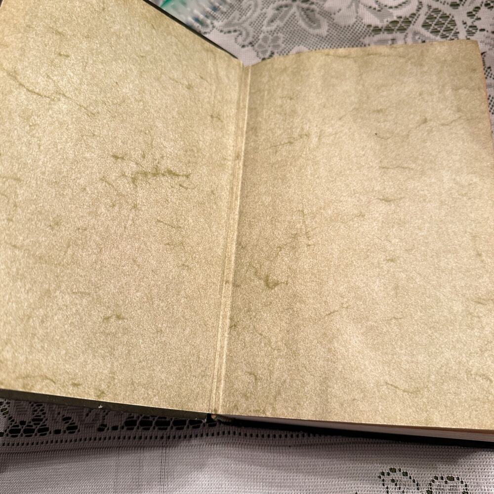 The Living Bible Paraphrased TYNDALE VTG Hardcover Green Faux Leather 1973 *Read - Picture 14 of 14